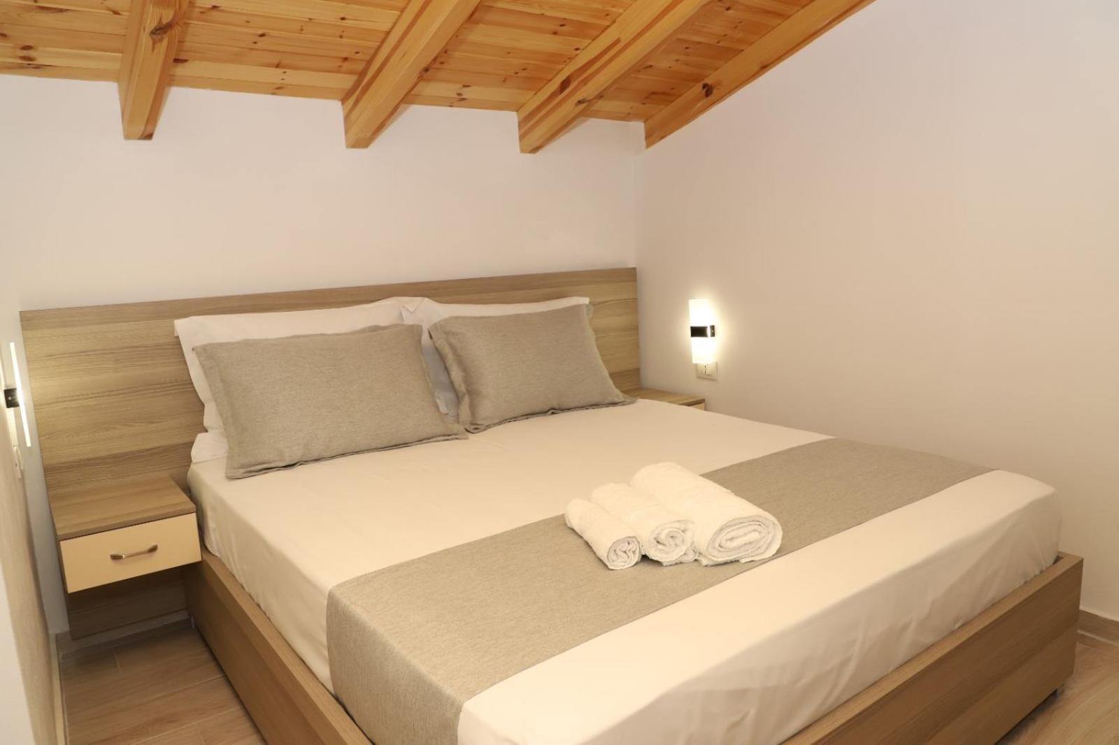Guesthouse Kazazi Berat Exteriör bild