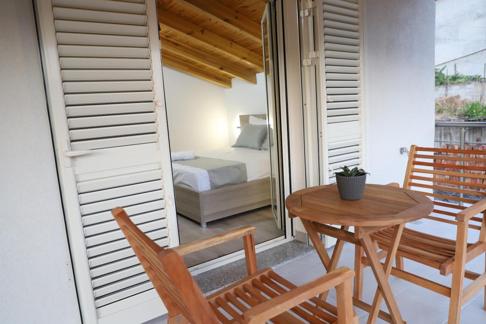 Guesthouse Kazazi Berat Exteriör bild